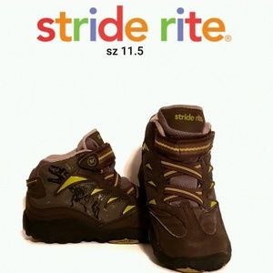 💲⬇️🦖GUC BOYS "Carnivore" Light Up Boots